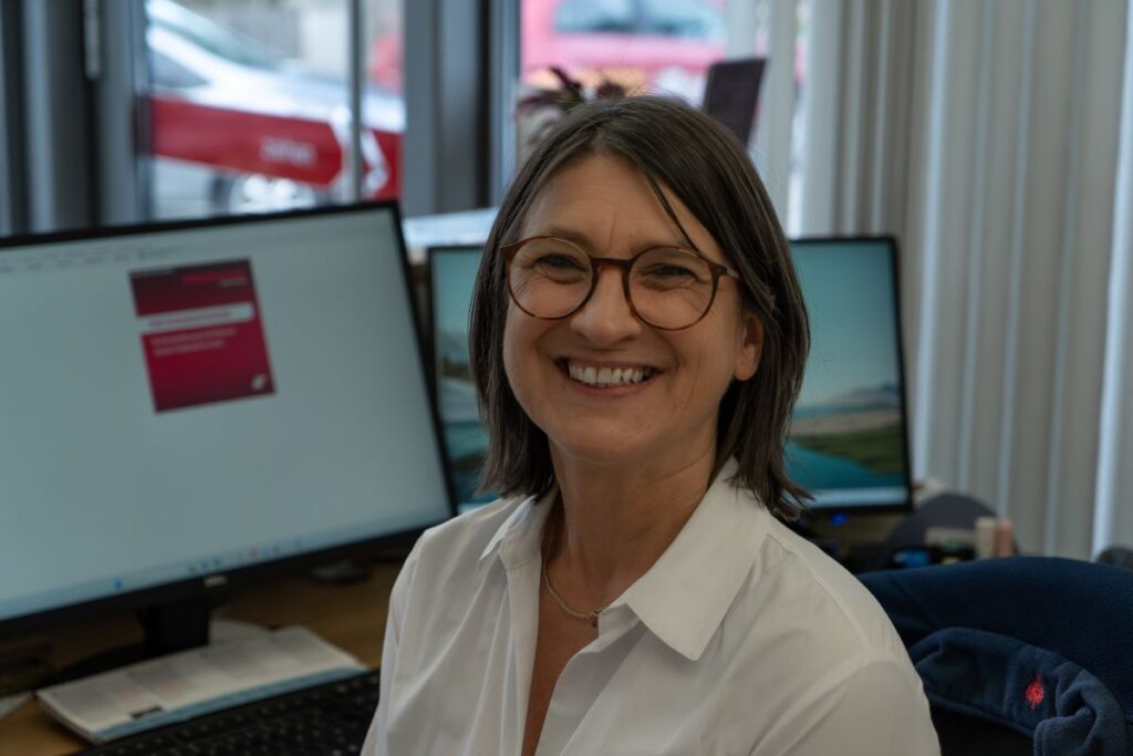 Auto Rußwurm Büro Jacqueline2